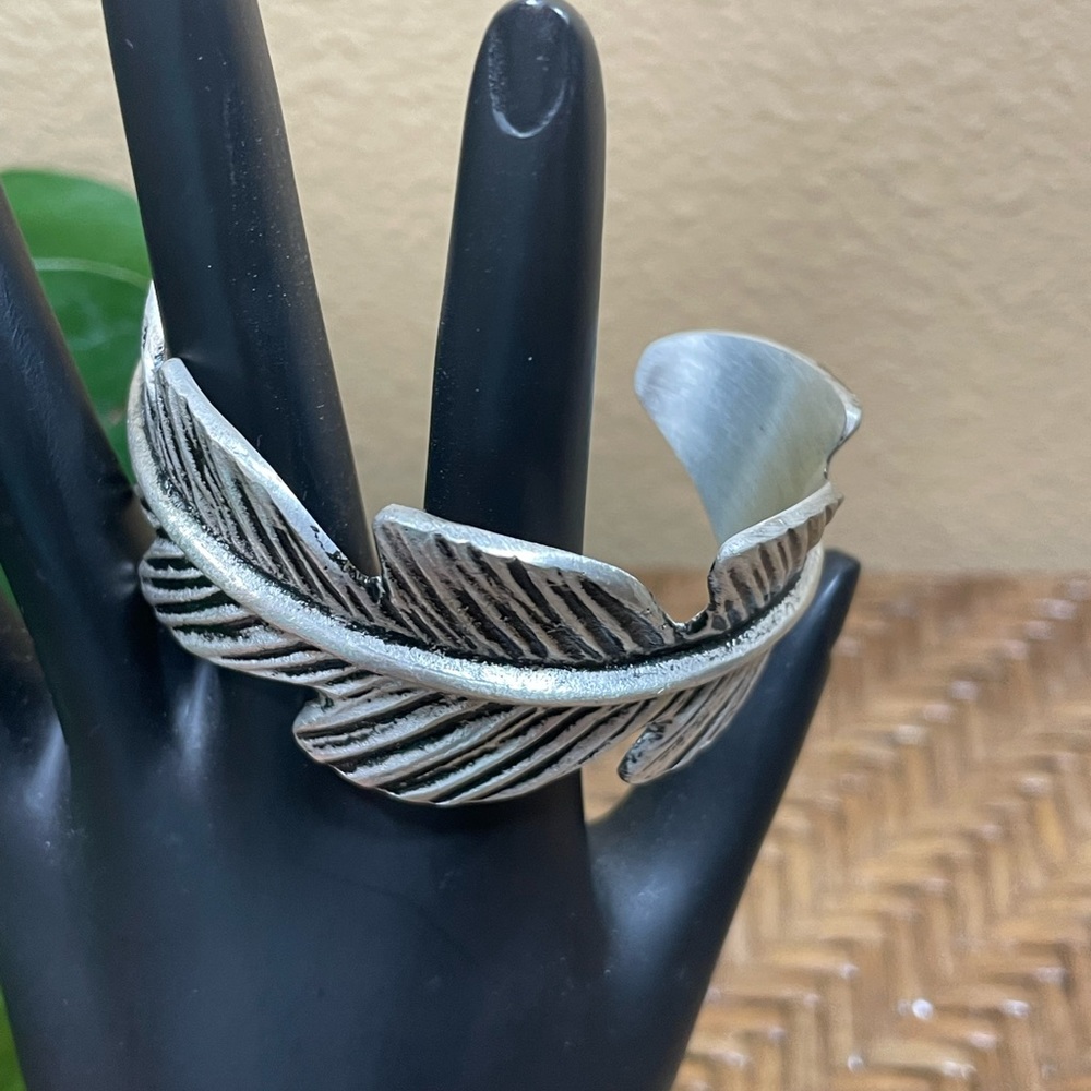 Rustic Cuff Leaf Bracelet Silver Tone One Size Slip On Style